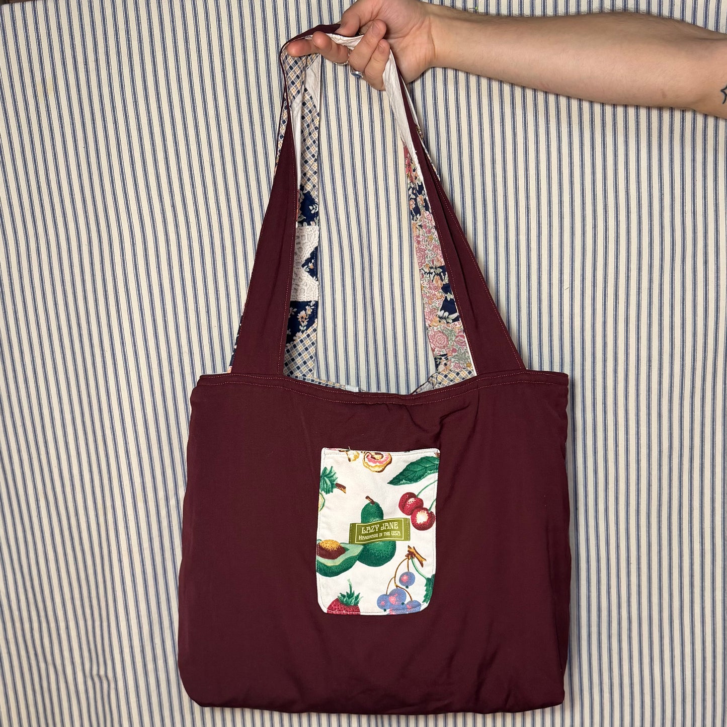 Classic Floral Star Quilted Market Bag